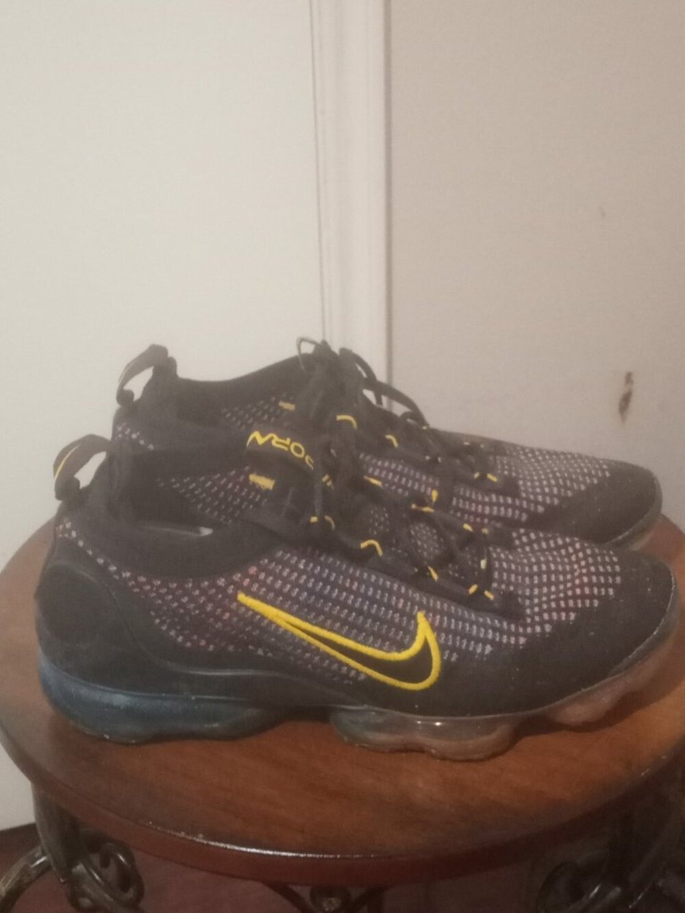 Nike Air VaporMax 2021 Flyknit Black University Gold DV2118-001 Mens Size 9
